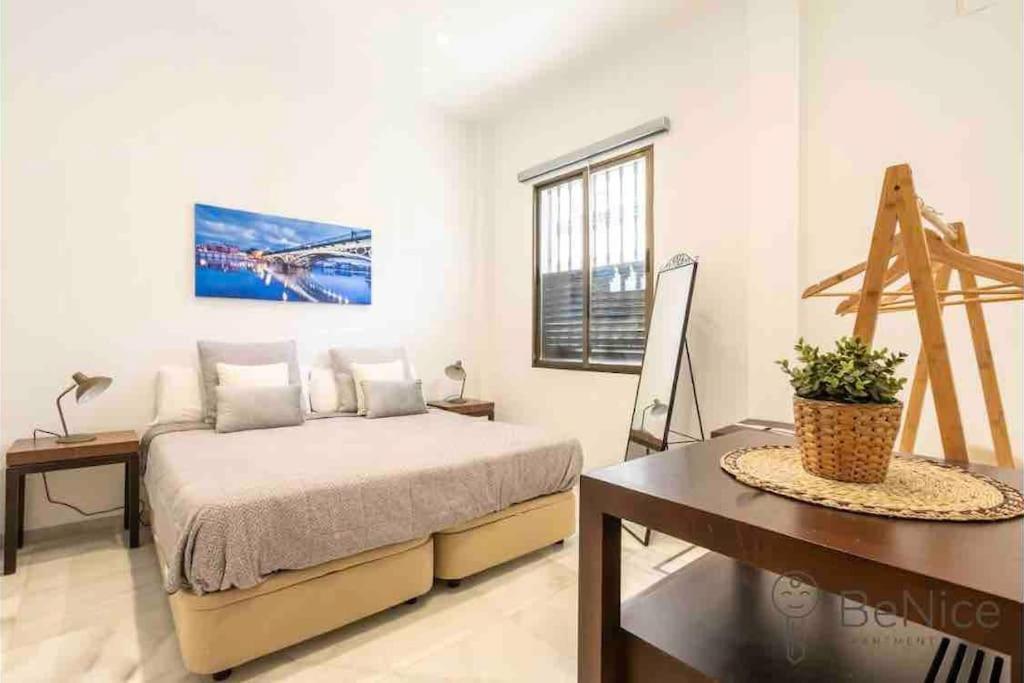 Luxury Apartamento Sevilla Centro -Triana מראה חיצוני תמונה